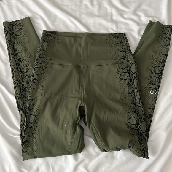 NKD LEGGINGS - Picture 3 of 4